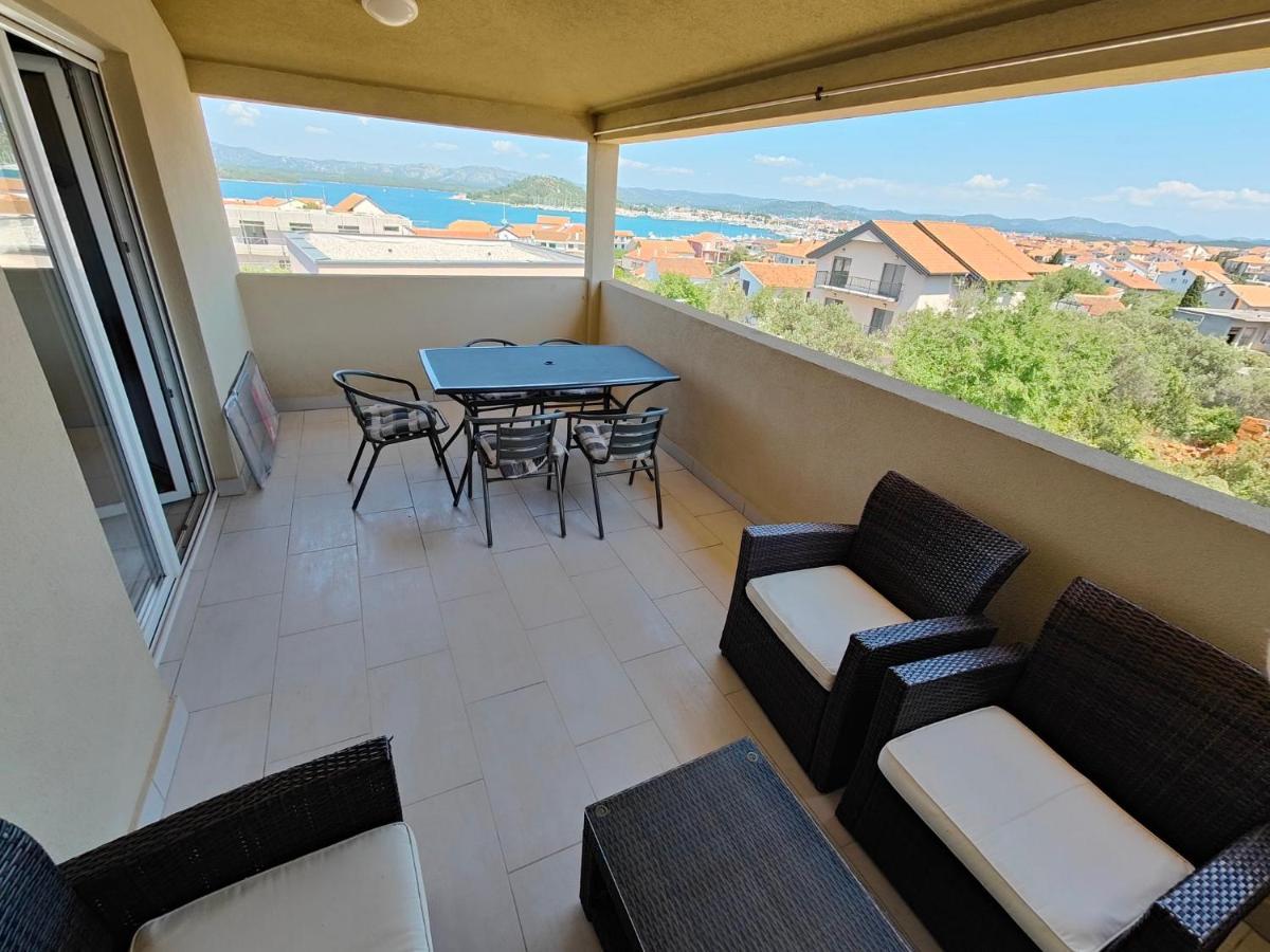 Villa Hodl Murter Bagian luar foto