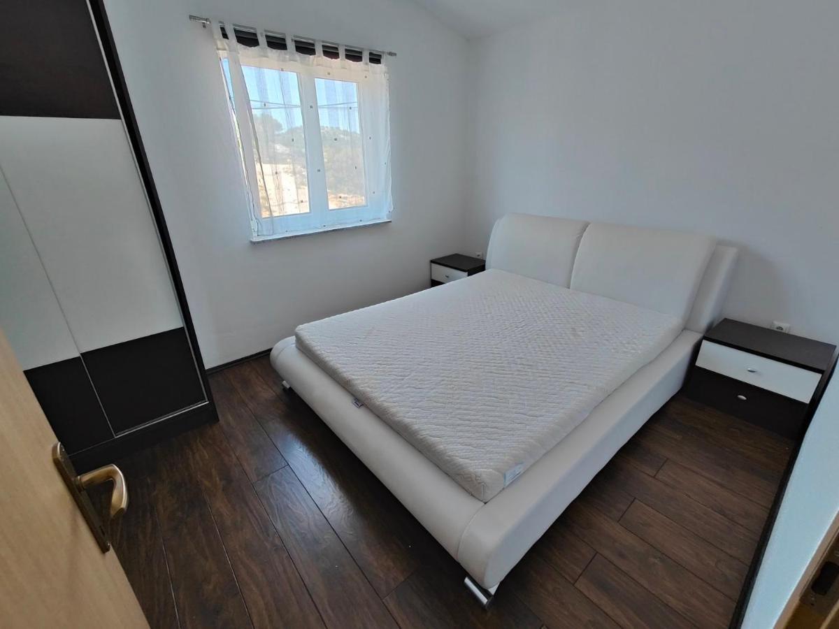 Villa Hodl Murter Bagian luar foto