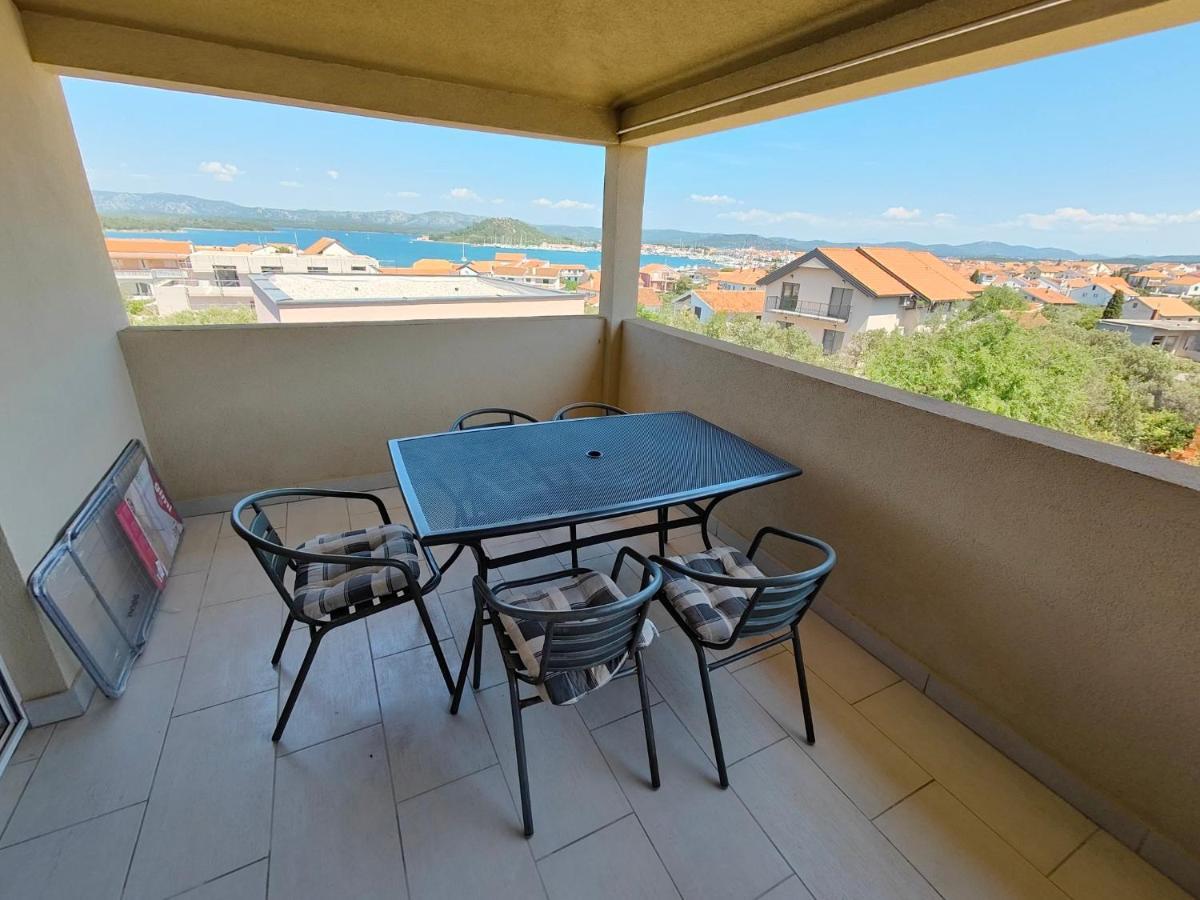 Villa Hodl Murter Bagian luar foto